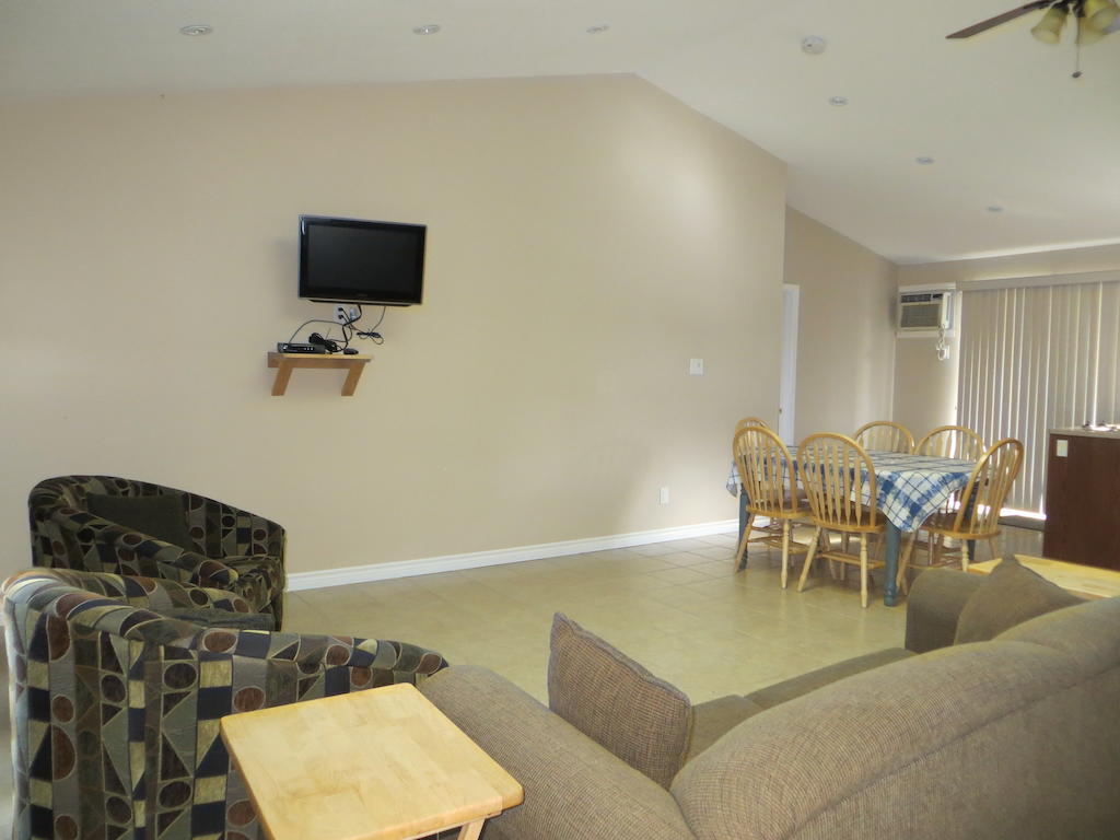 Halls Cottages Honey Harbor Kamer foto