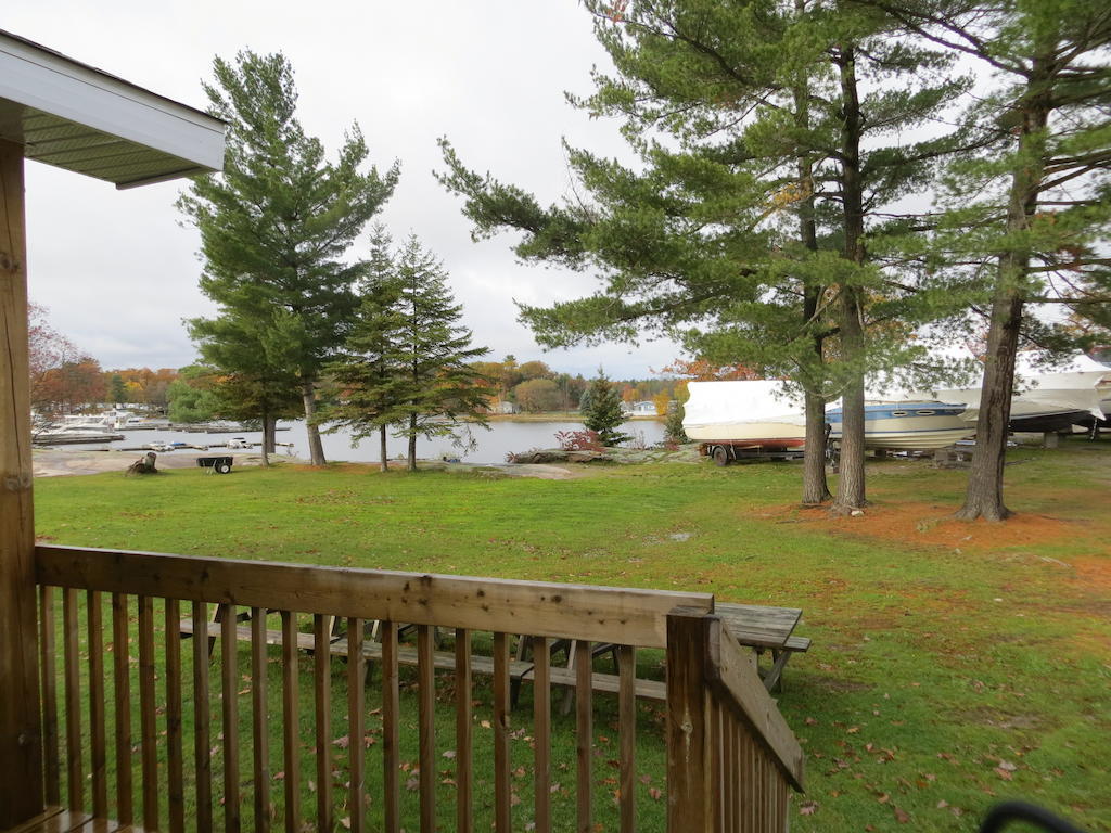 Halls Cottages Honey Harbor Kamer foto