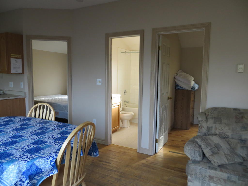 Halls Cottages Honey Harbor Kamer foto