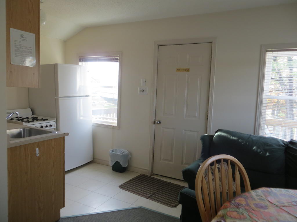 Halls Cottages Honey Harbor Kamer foto