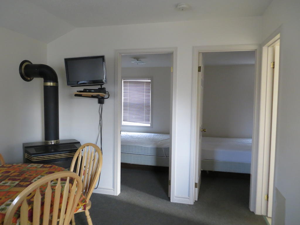 Halls Cottages Honey Harbor Buitenkant foto